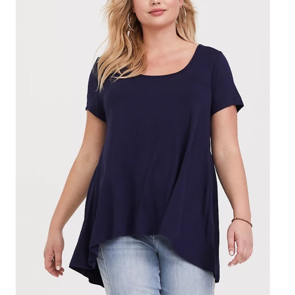 Torrid navy blue high low scoop neck tee 2X NWT